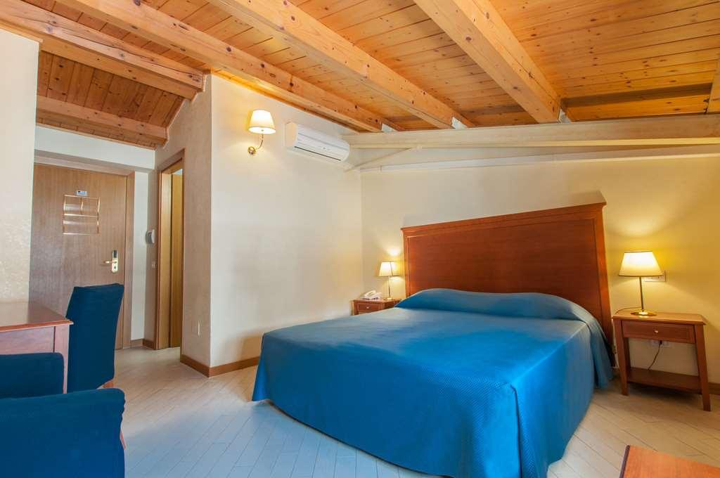 Park Hotel Villa Americana Rodi Garganico Oda fotoğraf